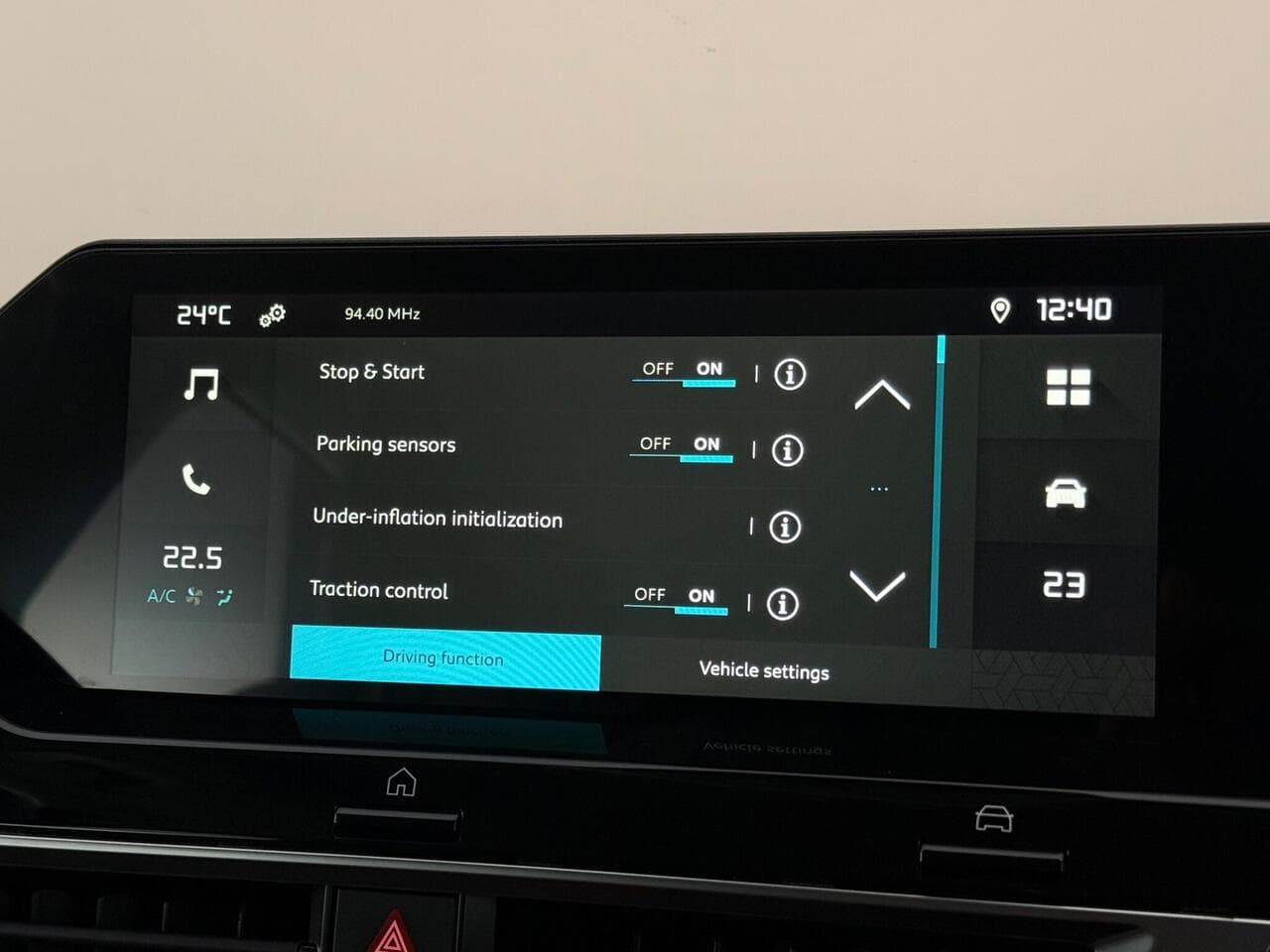 Citroen C4 thumbnail Infotainment System