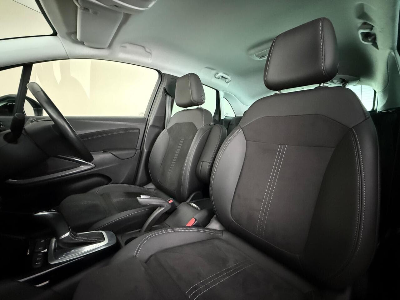 Vauxhall Crossland thumbnail Seat Front Passenger