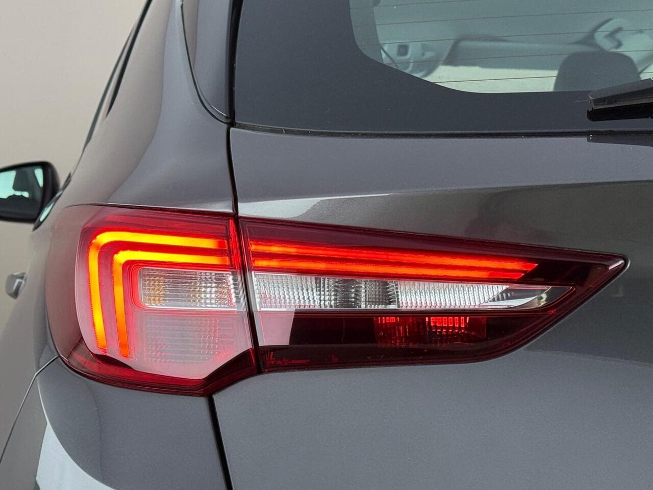 Vauxhall Grandland X thumbnail Lights Rear