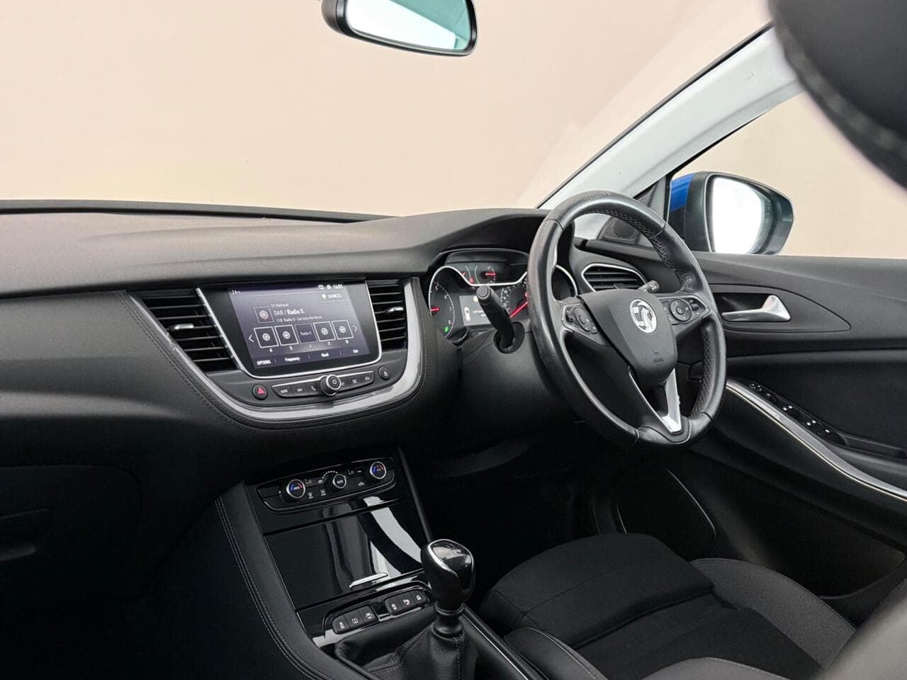 Vauxhall Grandland X thumbnail Interior Front