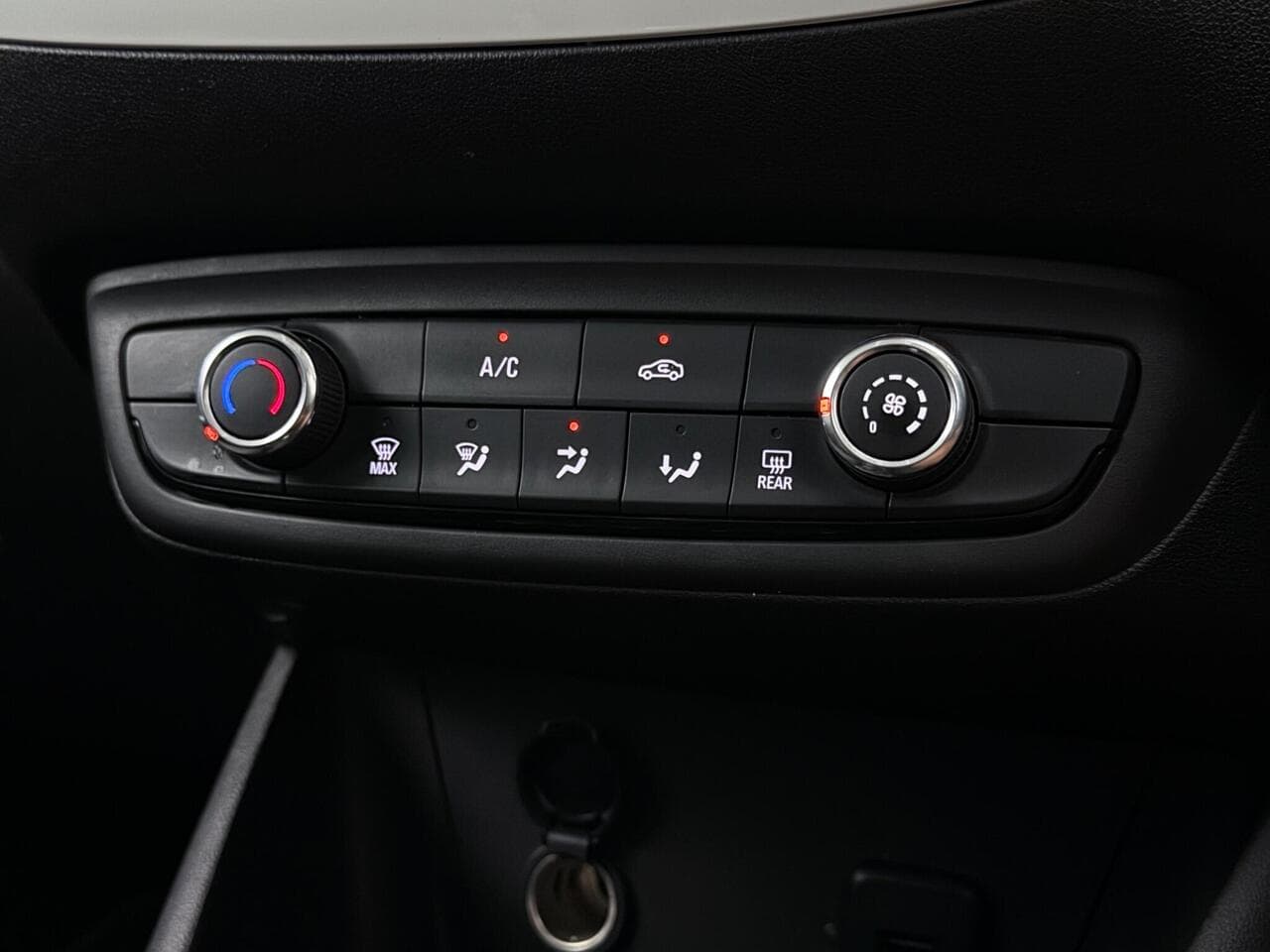 Vauxhall Crossland X thumbnail Misc Controls