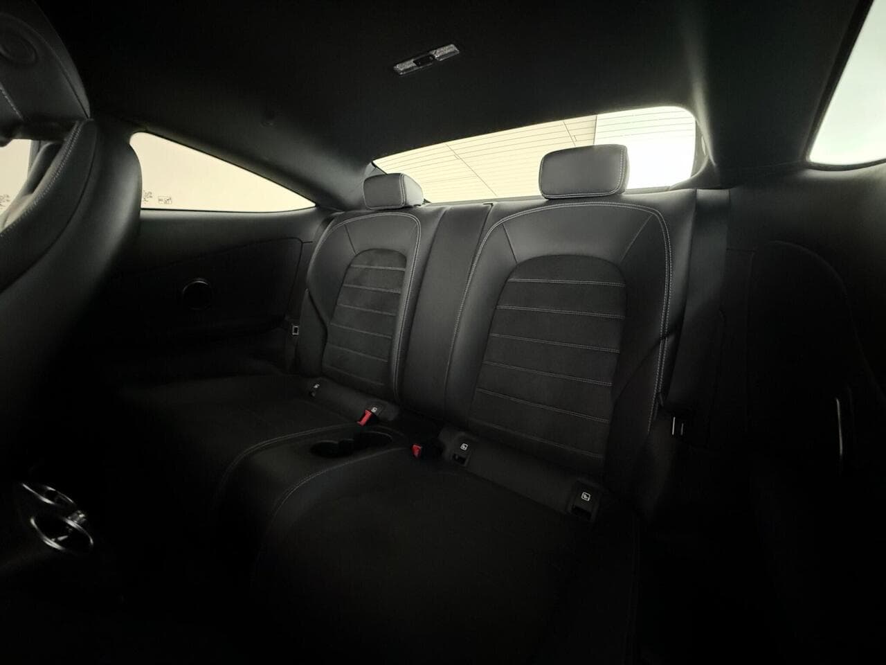 Mercedes-Benz C Class thumbnail Seats Rear