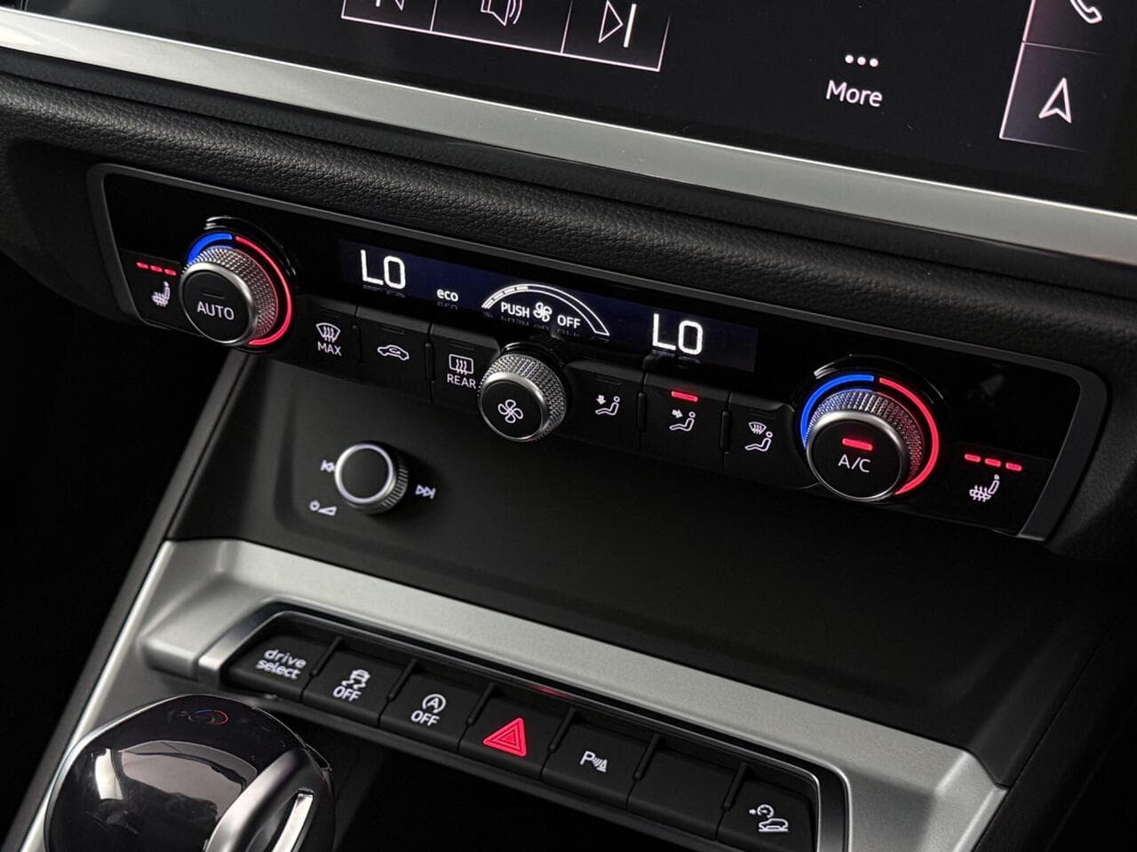 Audi Q3 thumbnail Misc Controls