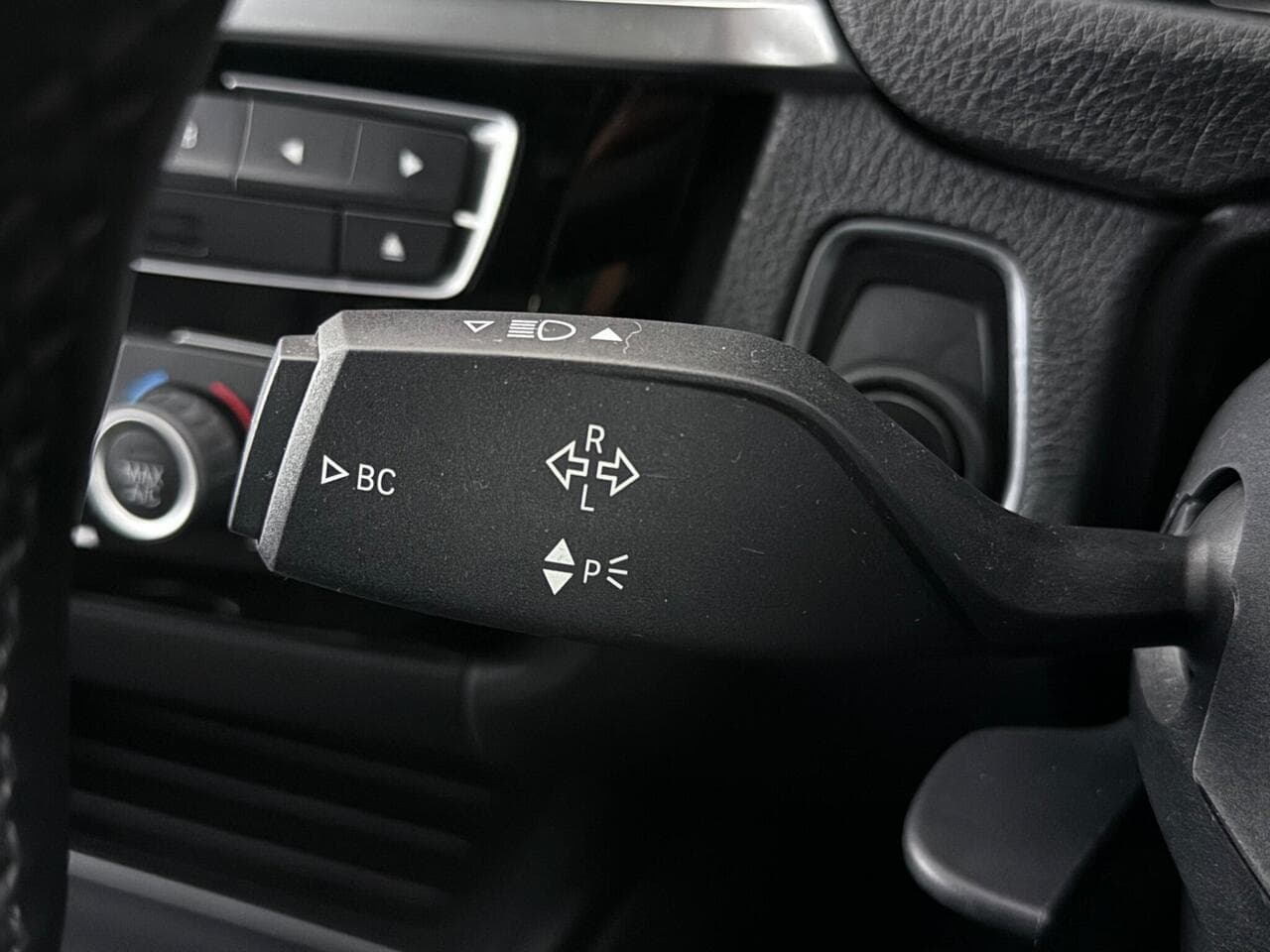 BMW 3 Series thumbnail Misc Controls