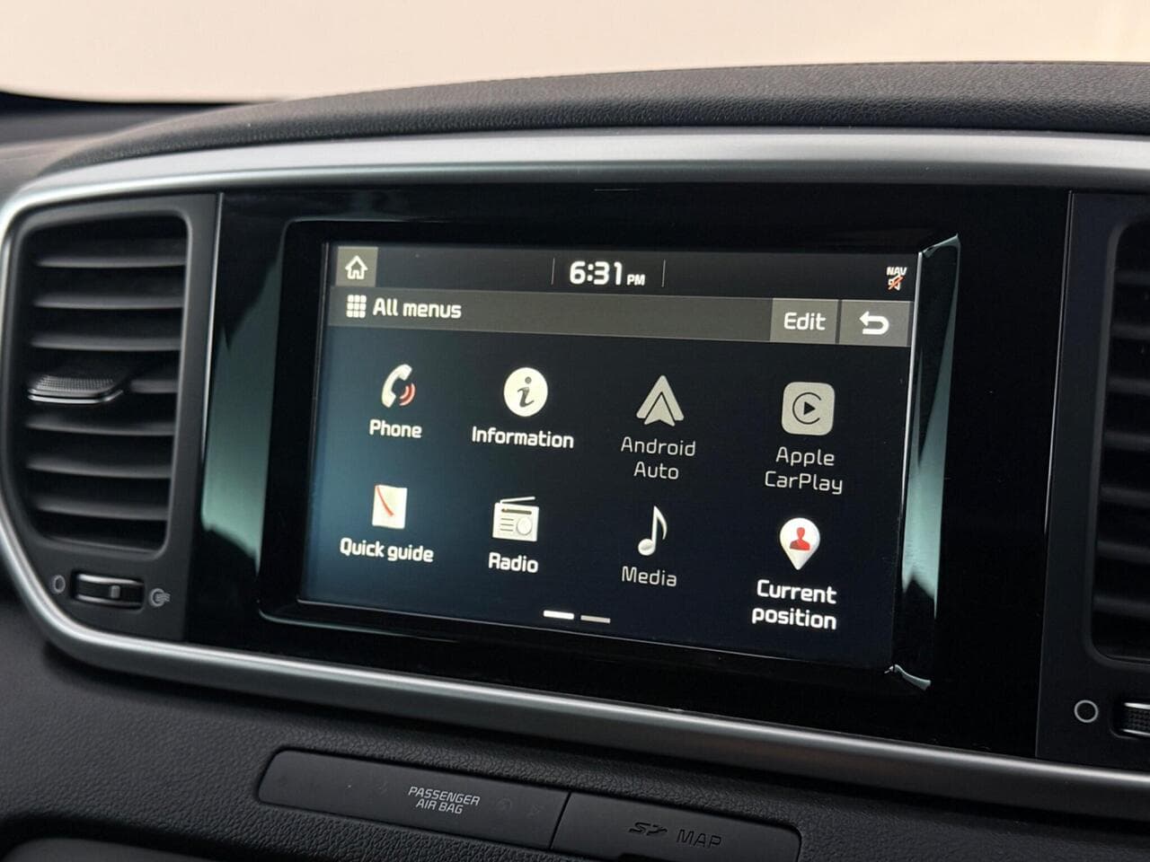 Kia Sportage thumbnail Infotainment System