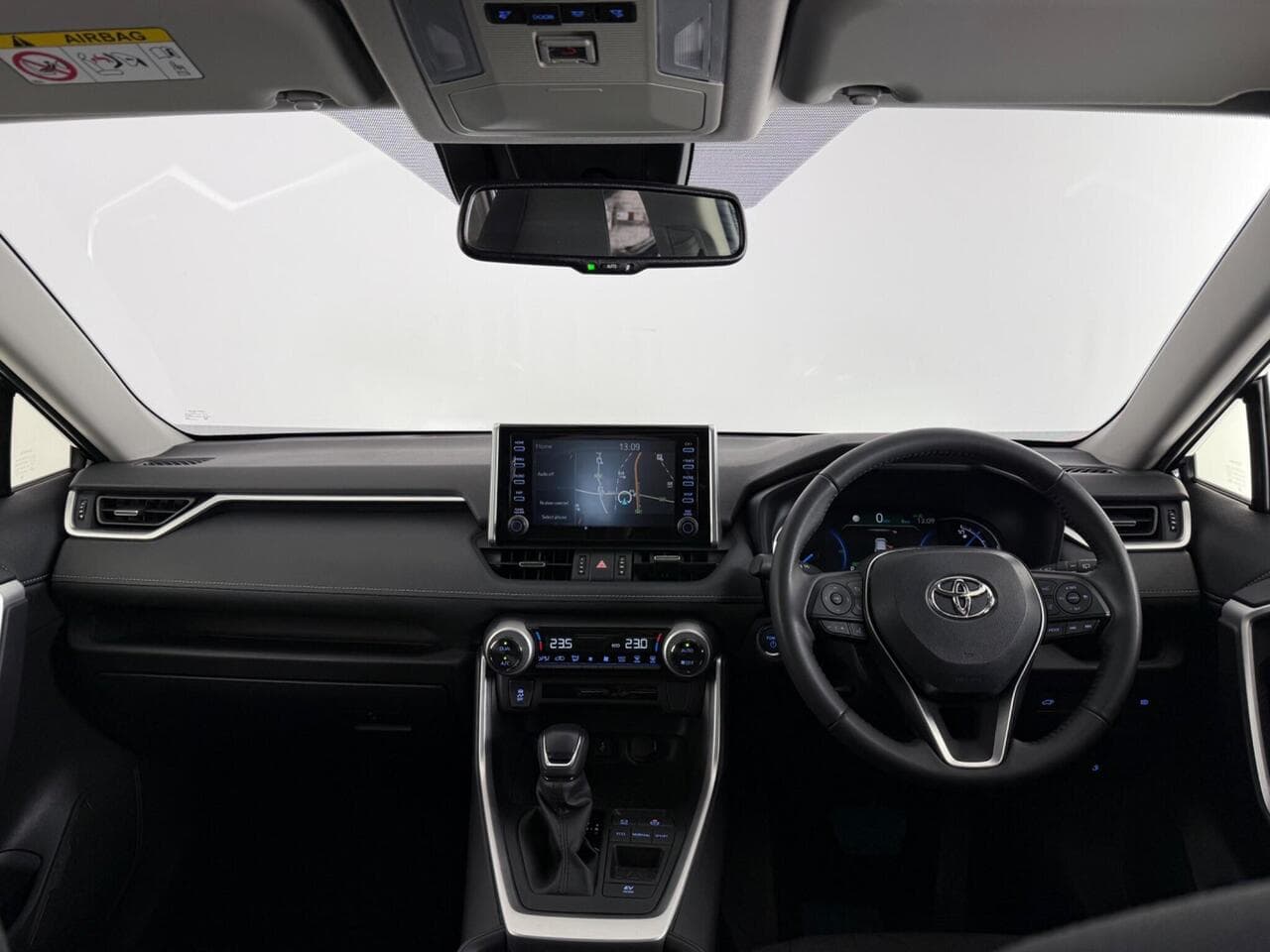 Toyota RAV4 thumbnail Interior Front