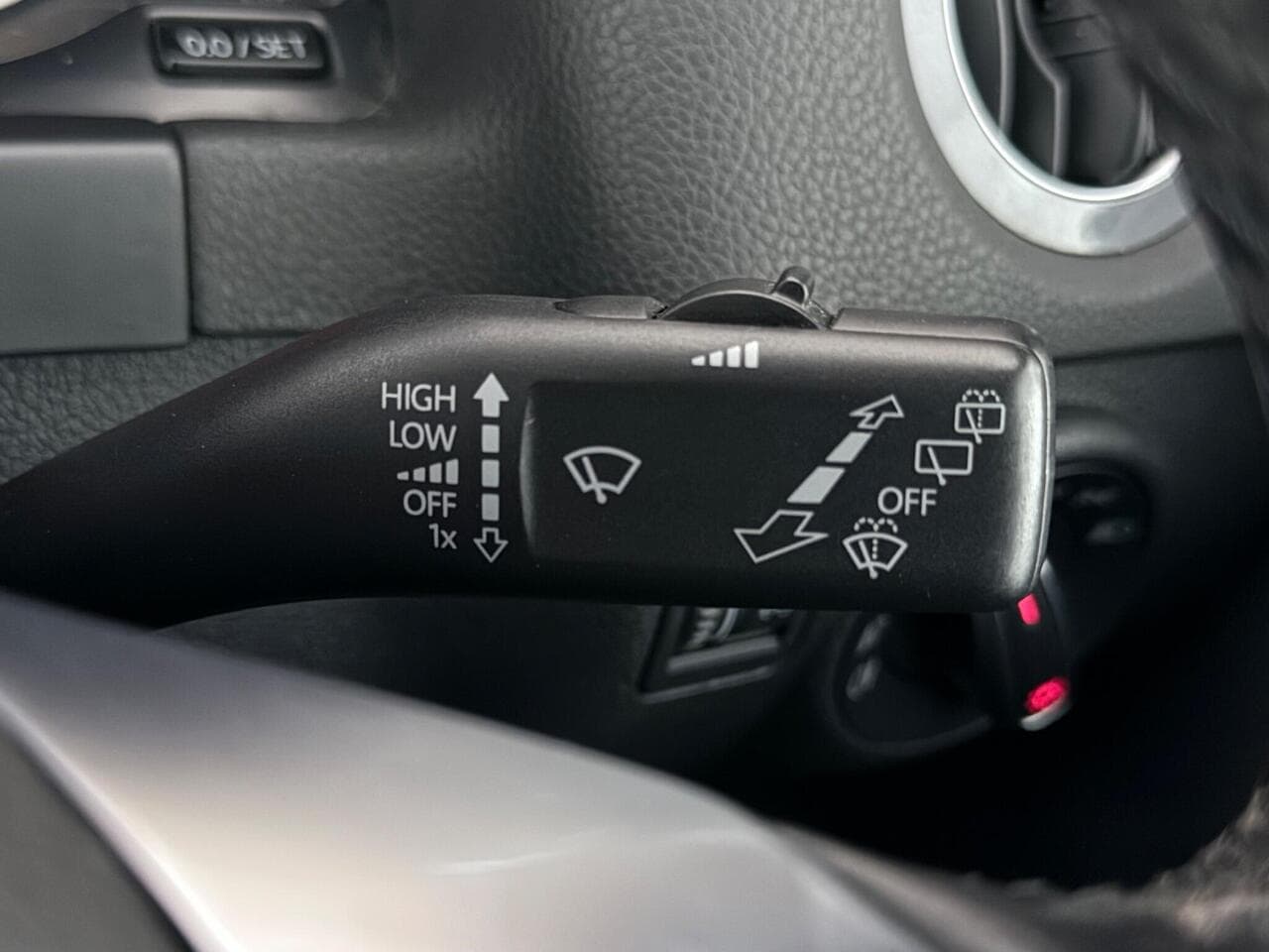 Volkswagen Tiguan thumbnail Misc Controls
