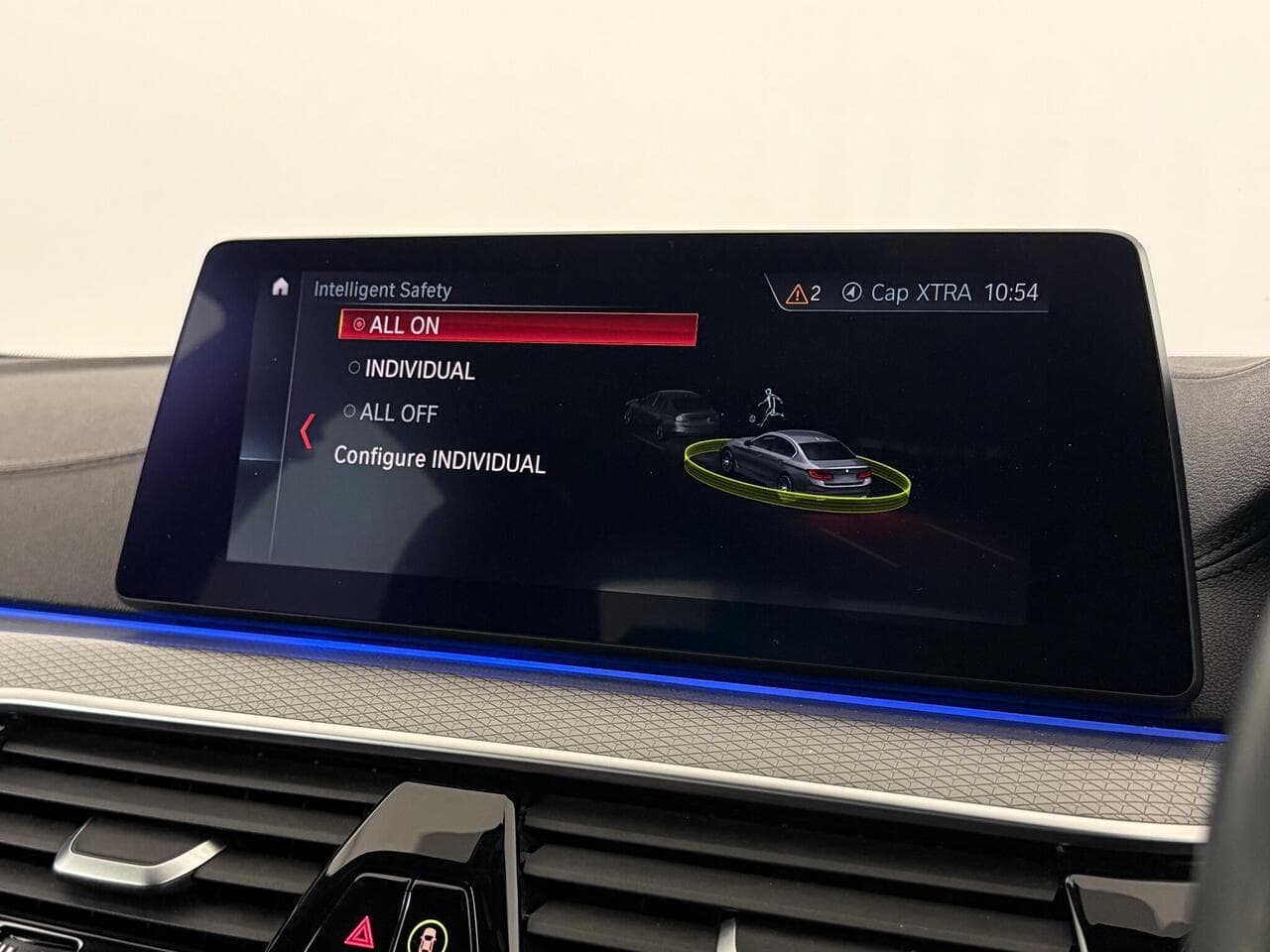 BMW 5 Series thumbnail Infotainment System