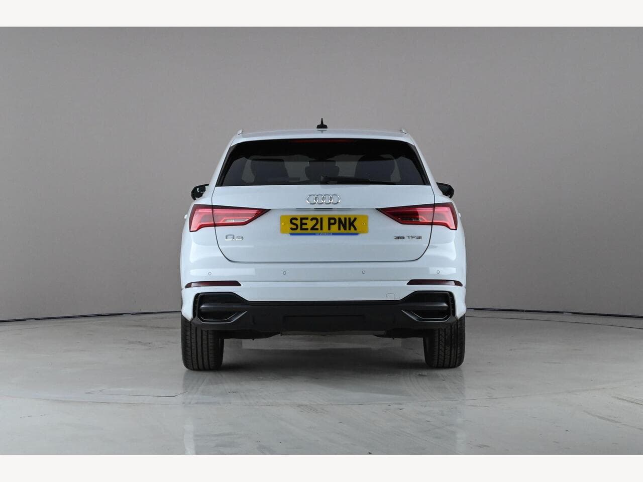 Audi Q3 thumbnail Rear