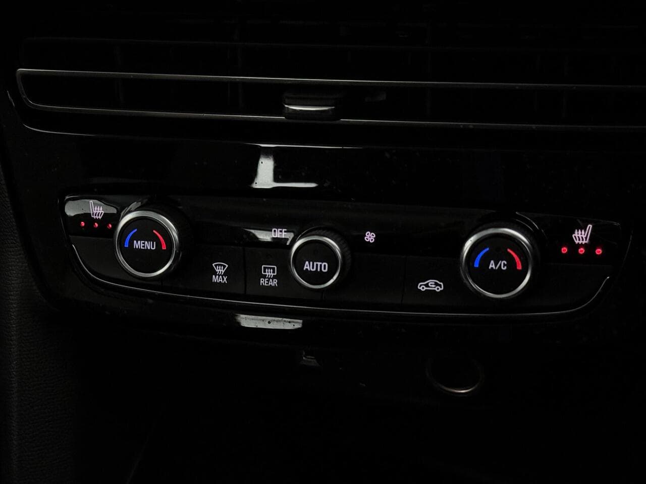 Vauxhall Mokka thumbnail Misc Controls