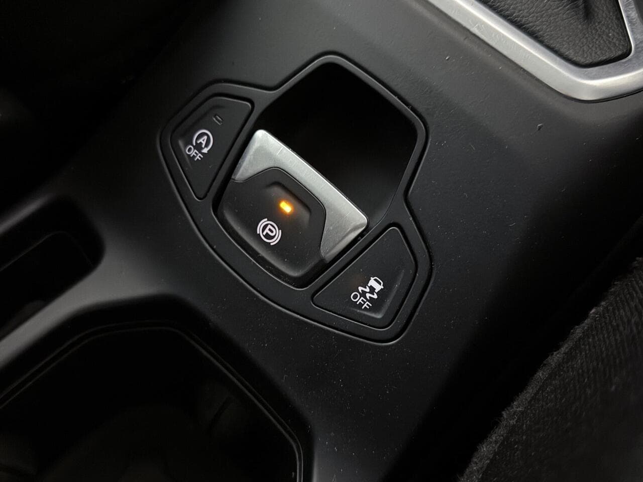 Jeep Renegade thumbnail Misc Controls