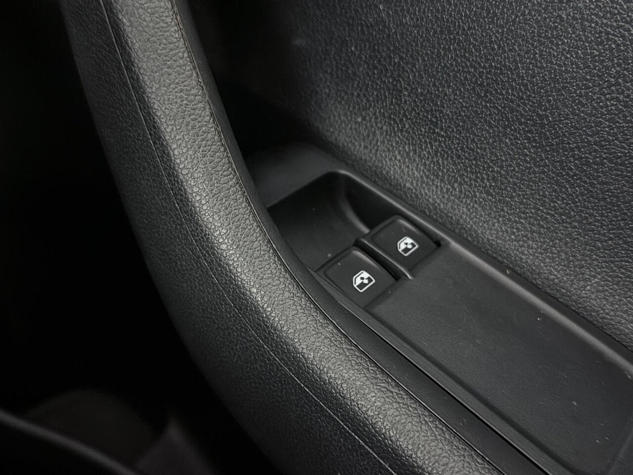 Skoda Fabia thumbnail Misc Controls