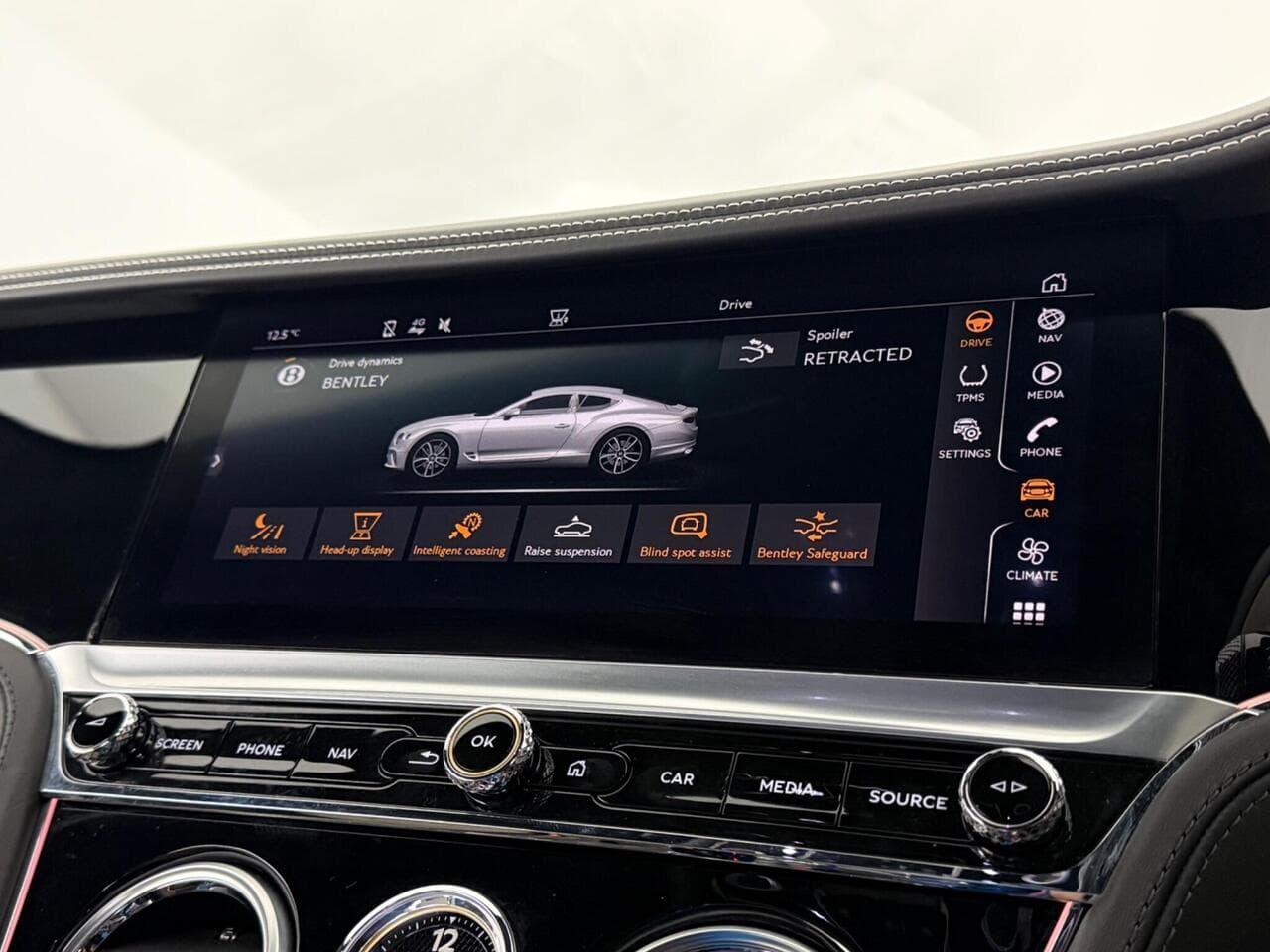 Bentley Continental thumbnail Infotainment System