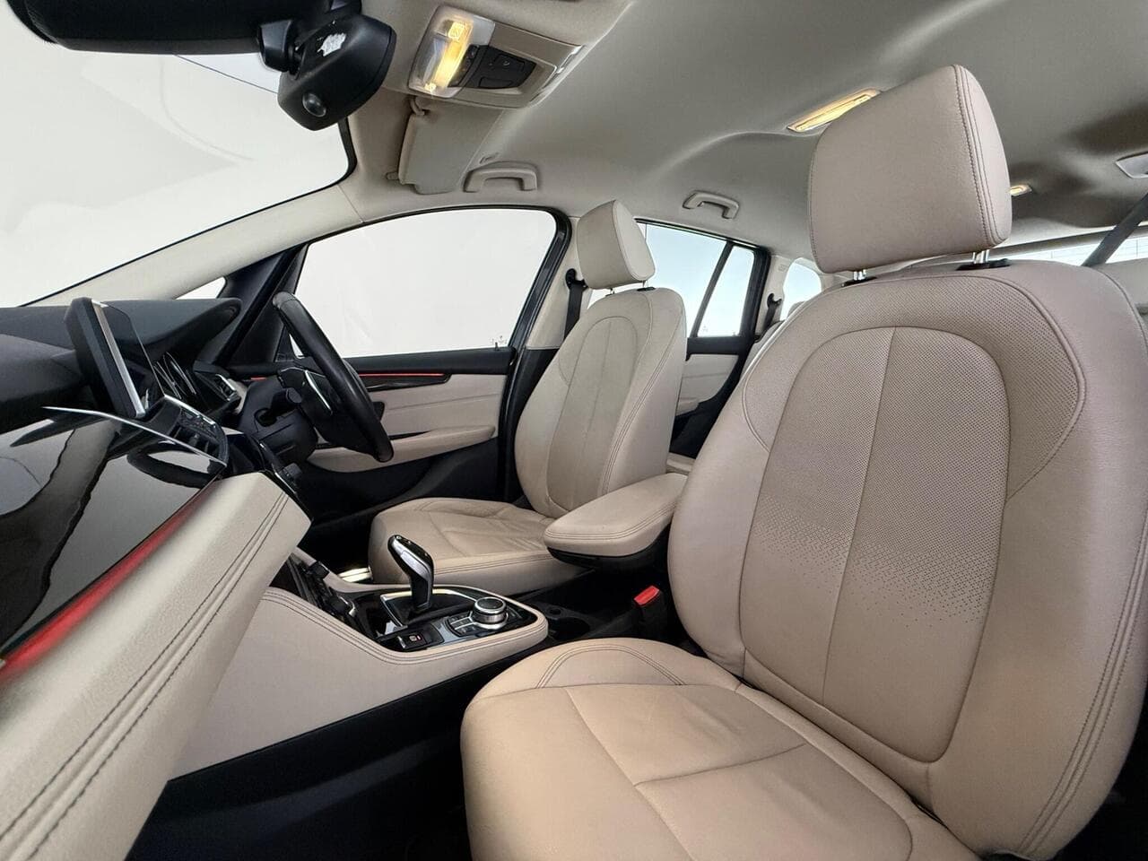 BMW 2 Series Gran Tourer thumbnail Seat Front Passenger