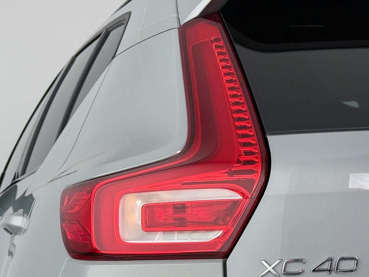 Volvo XC40 thumbnail Lights Rear