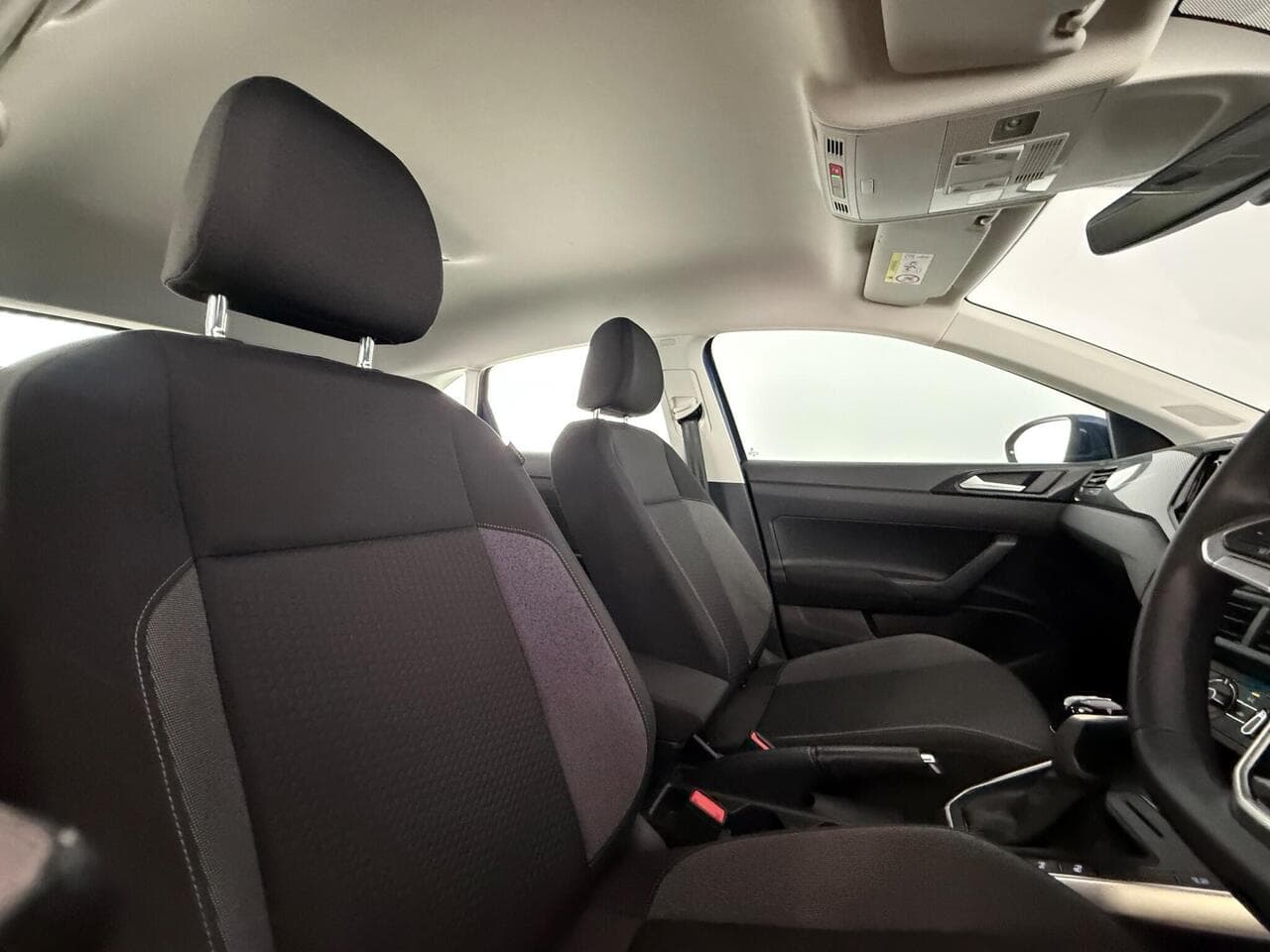 Volkswagen Taigo thumbnail Seat Driver
