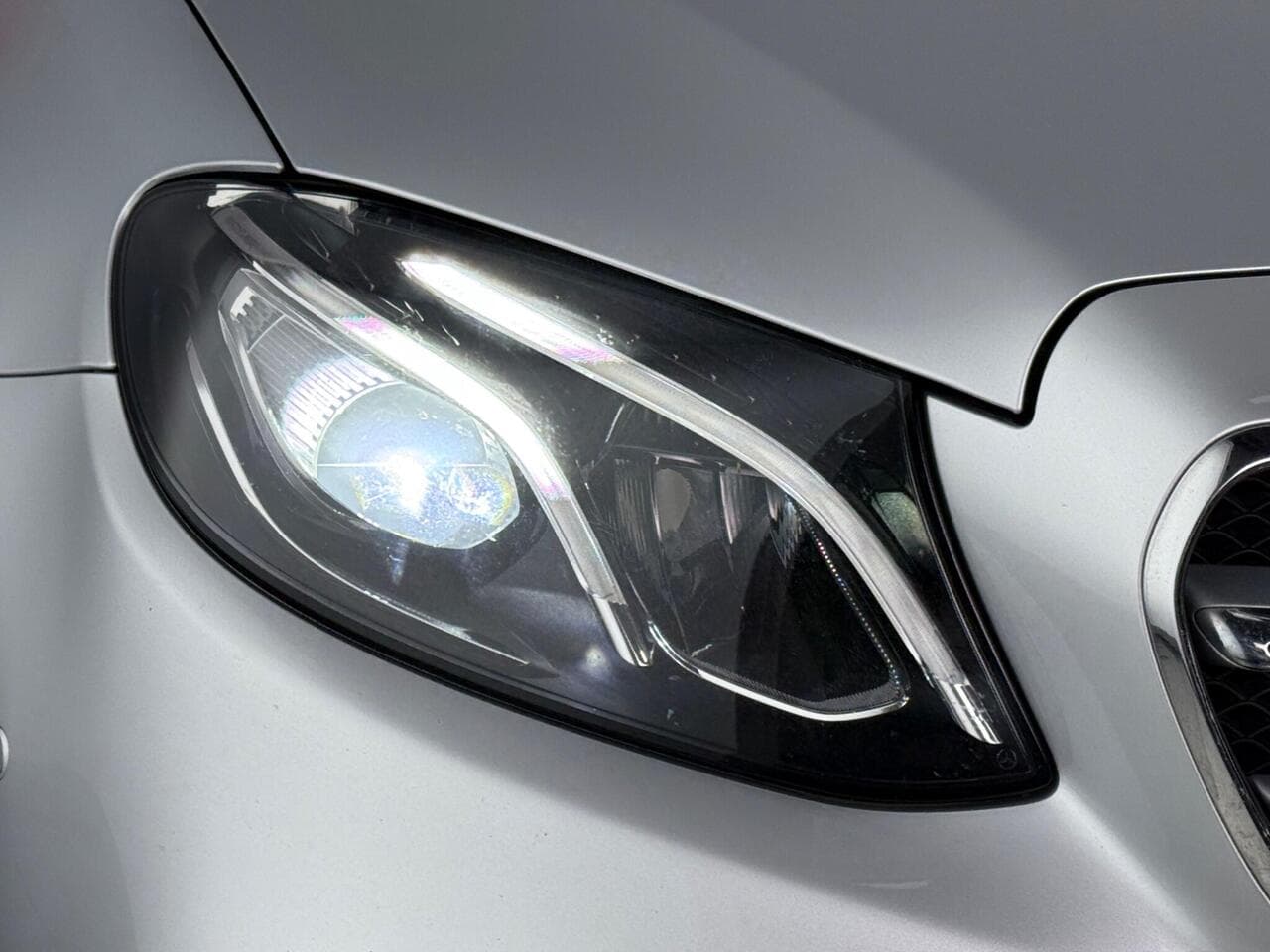 Mercedes-Benz E Class thumbnail Lights Front