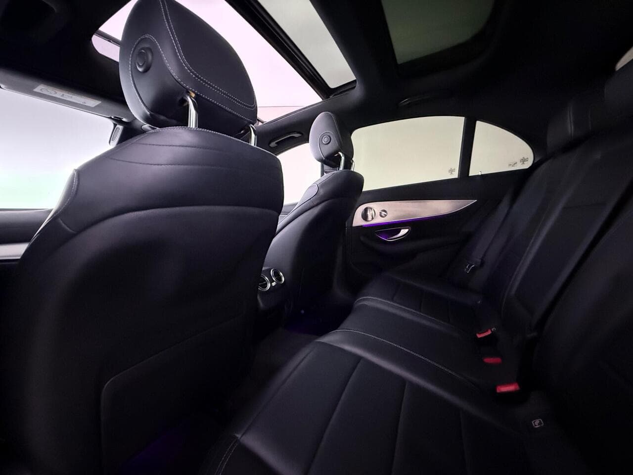 Mercedes-Benz E Class thumbnail Seats Rear