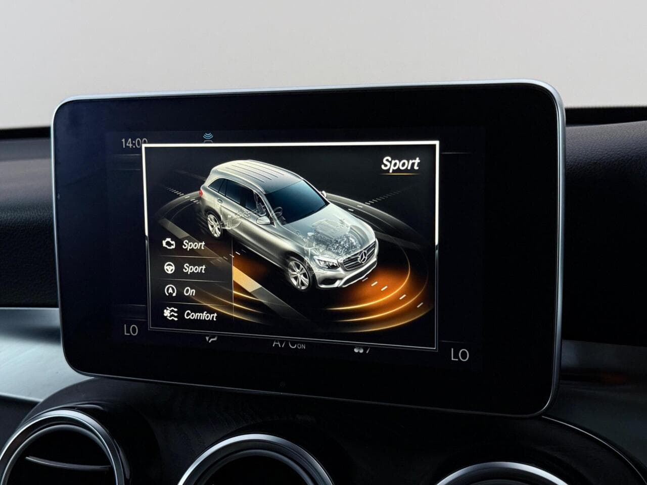 Mercedes-Benz GLC thumbnail Infotainment System