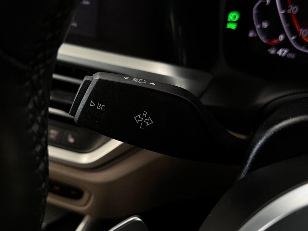 BMW 3 Series thumbnail Misc Controls