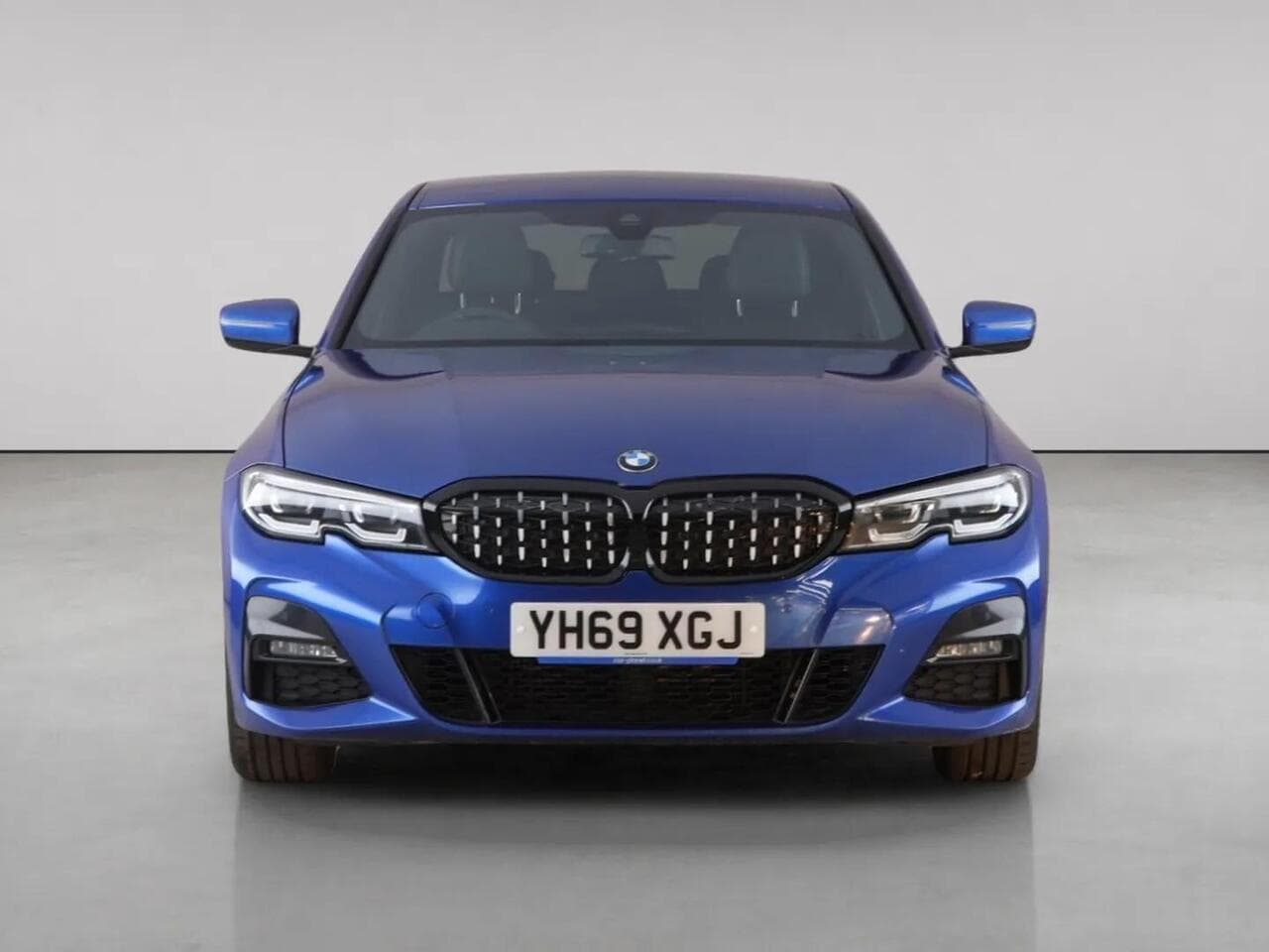 BMW 3 Series thumbnail Front