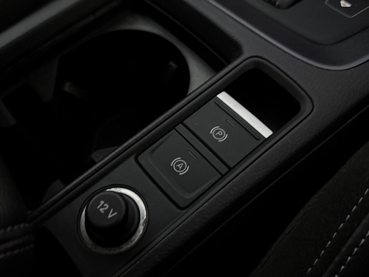 Audi Q3 thumbnail Misc Controls