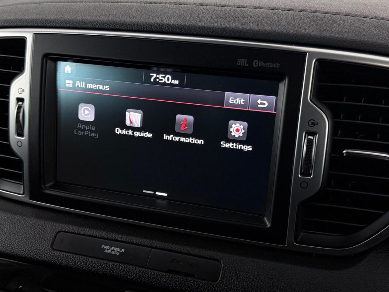 Kia Sportage thumbnail Infotainment System