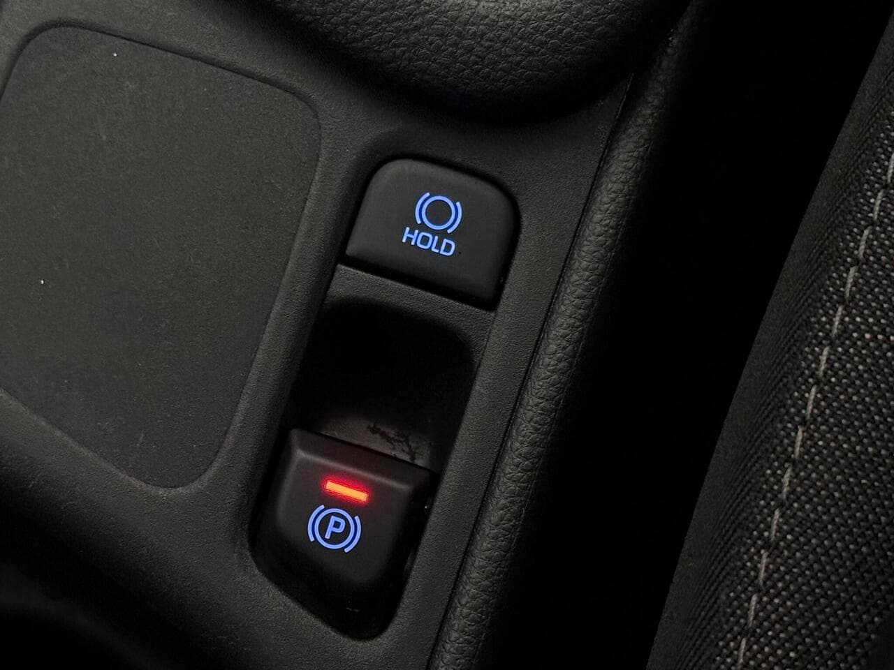 Toyota Yaris thumbnail Misc Controls