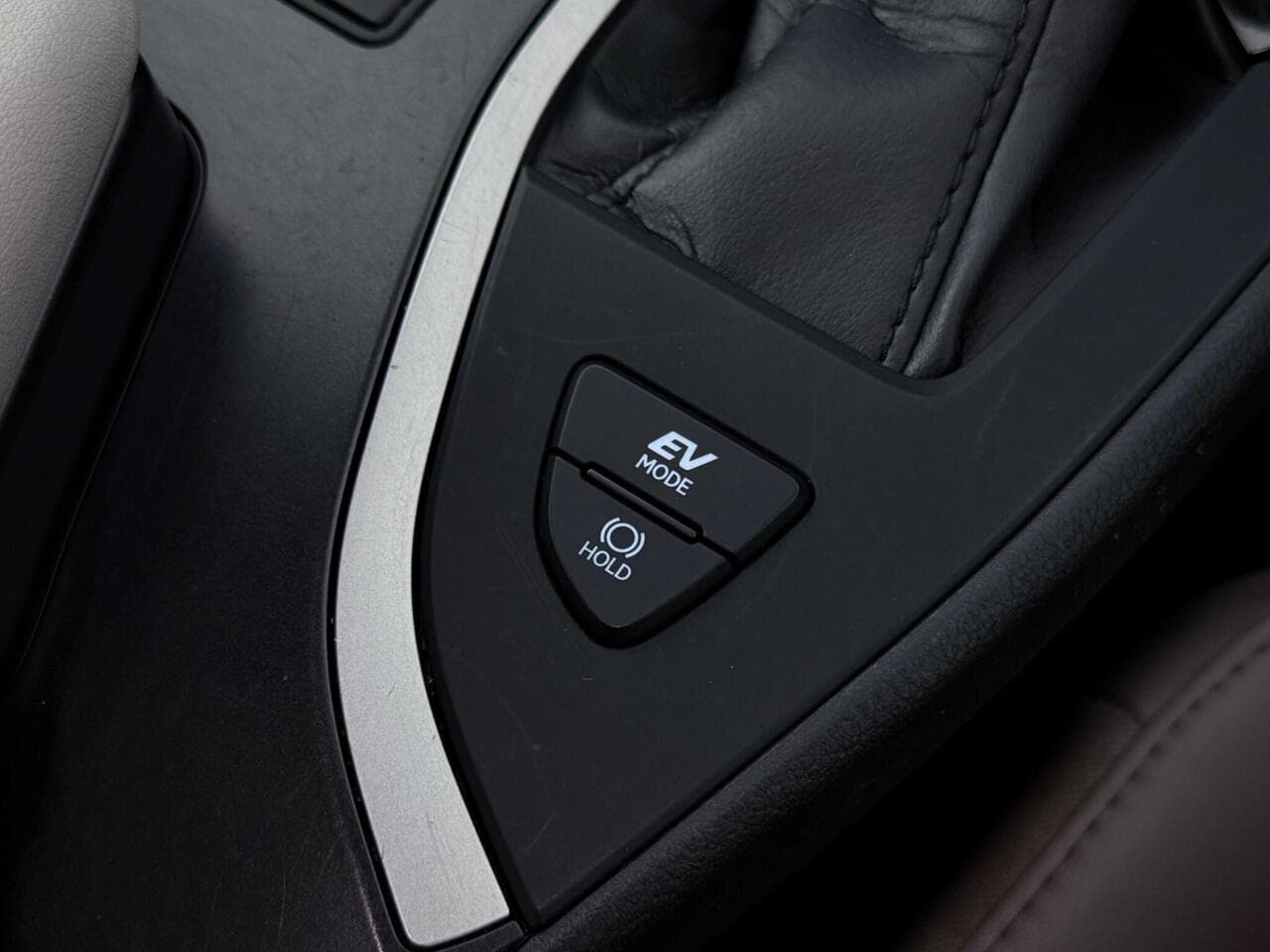 Lexus UX thumbnail Misc Controls