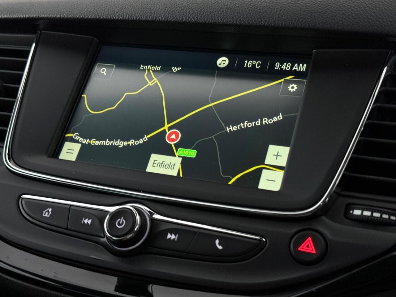 Vauxhall Astra thumbnail Infotainment System