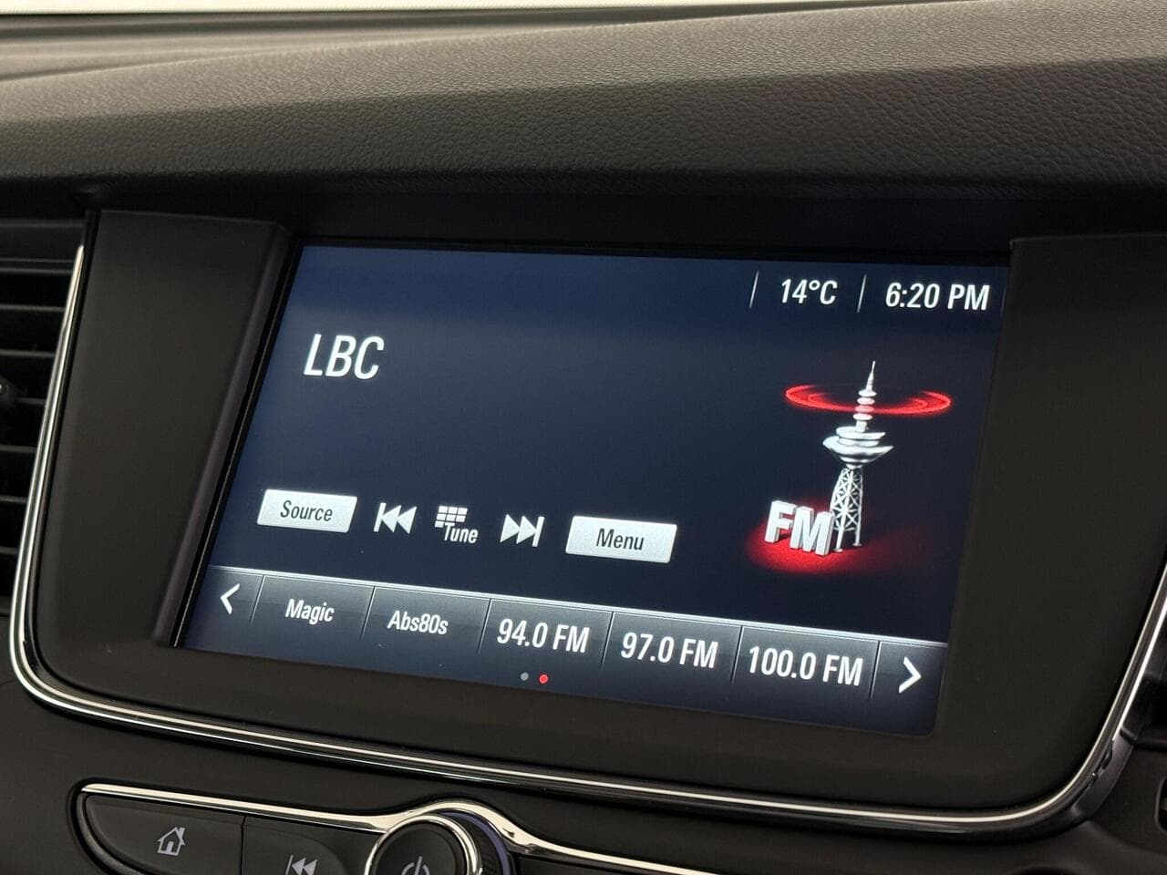 Vauxhall Astra thumbnail Infotainment System