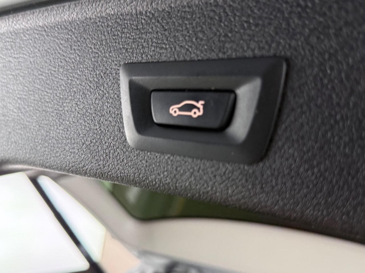 BMW X3 thumbnail Misc Controls