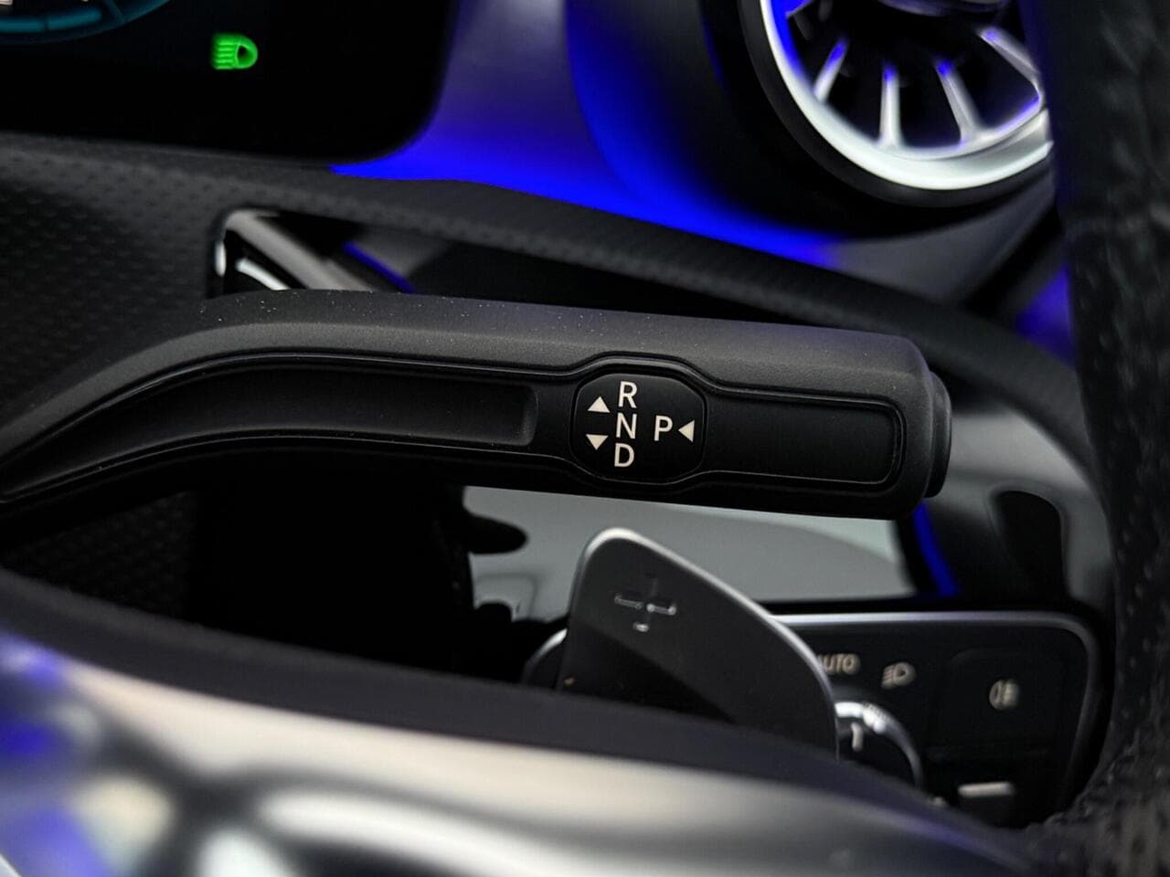 Mercedes-Benz CLA thumbnail Misc Controls