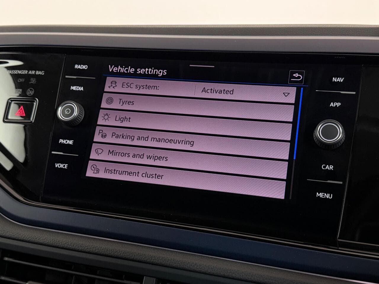 Volkswagen Polo thumbnail Infotainment System