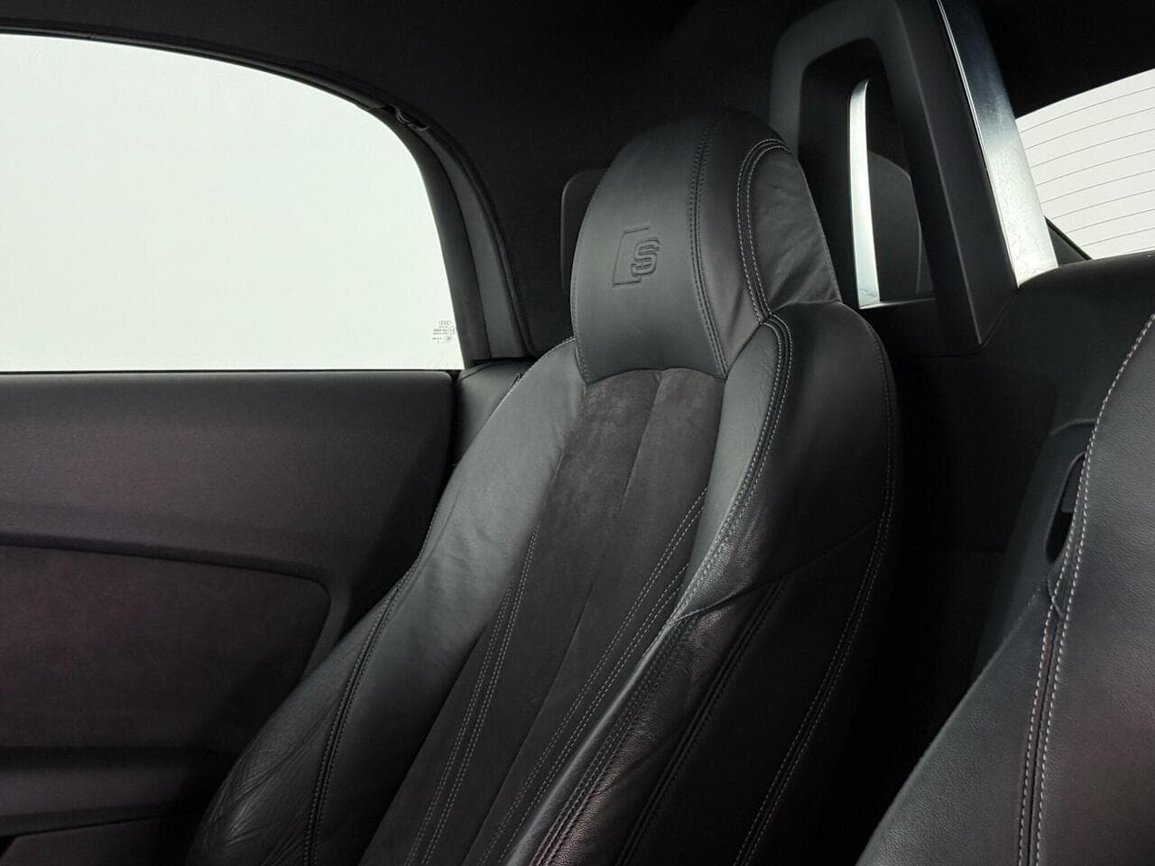 Audi TT thumbnail Seat Front Passenger