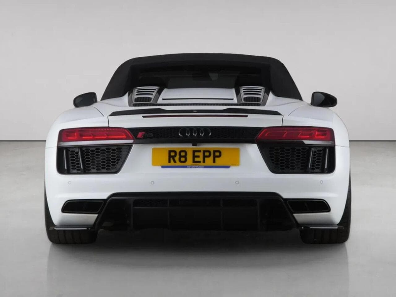 Audi R8 thumbnail Rear