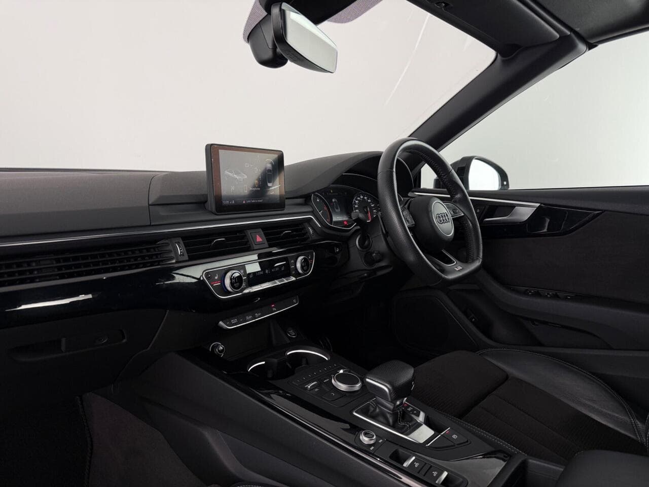 Audi A5 Cabriolet thumbnail Interior Front
