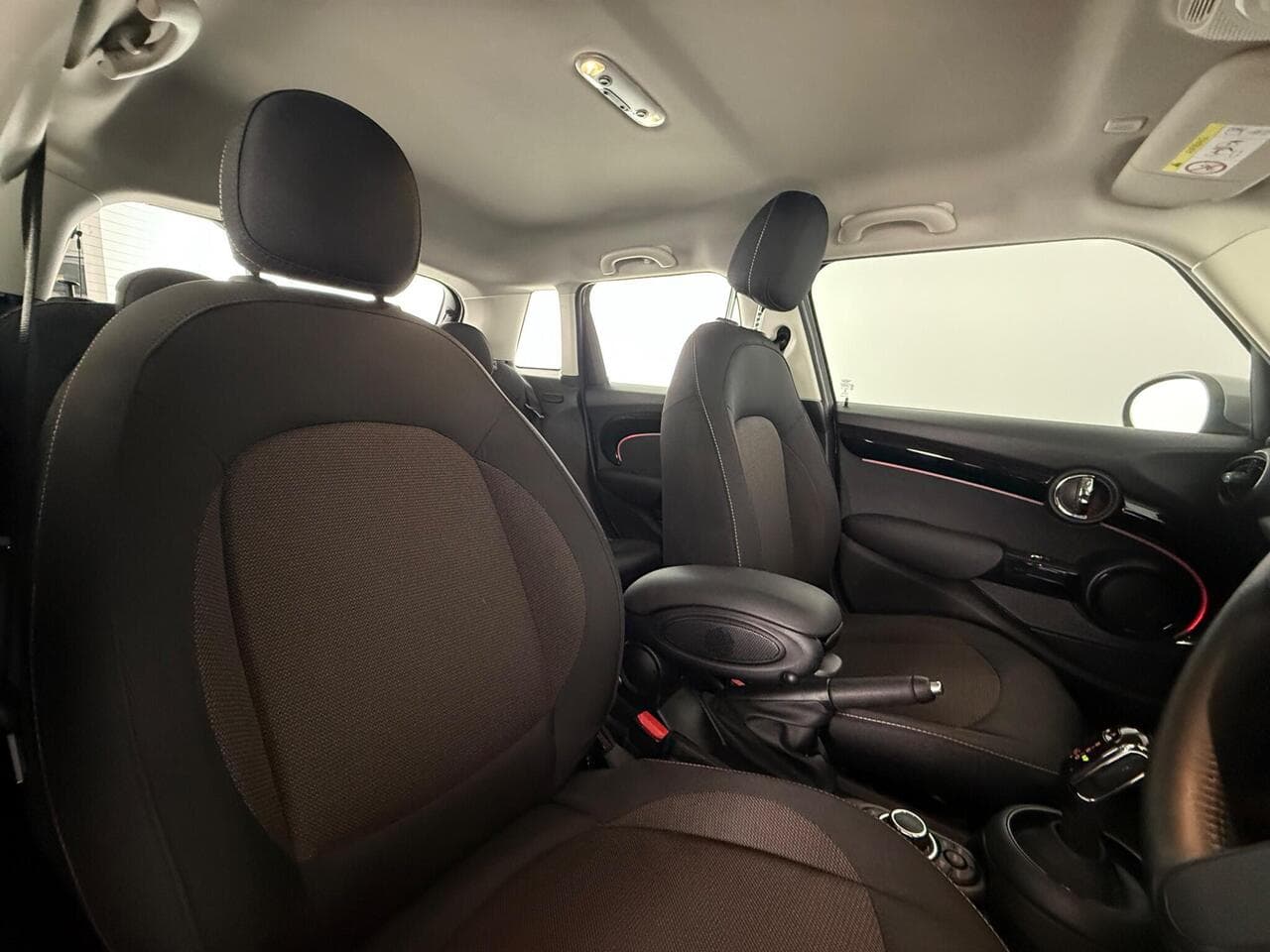MINI Hatch thumbnail Seat Driver