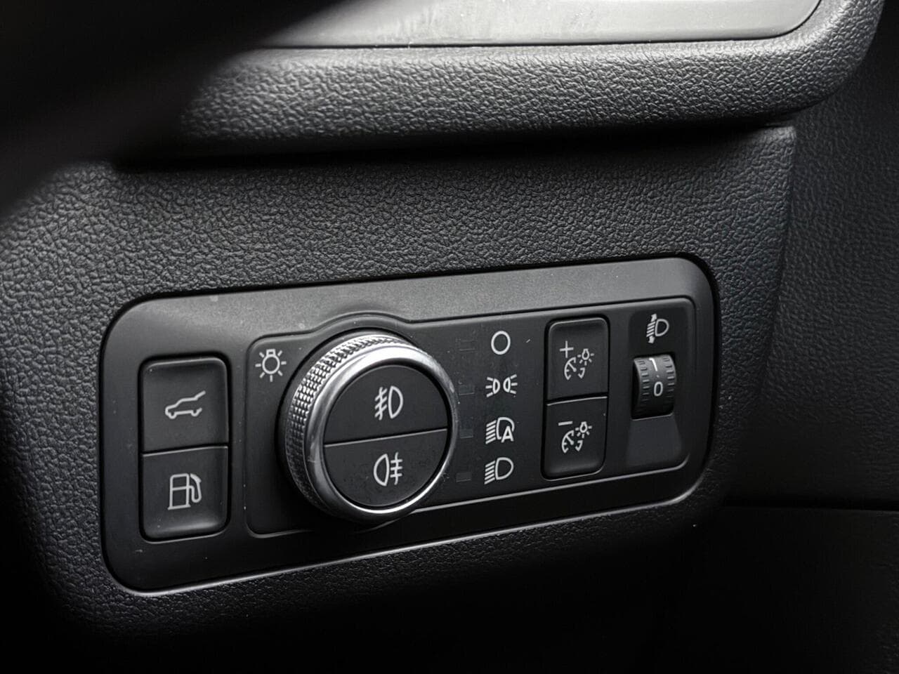 Ford Kuga thumbnail Misc Controls