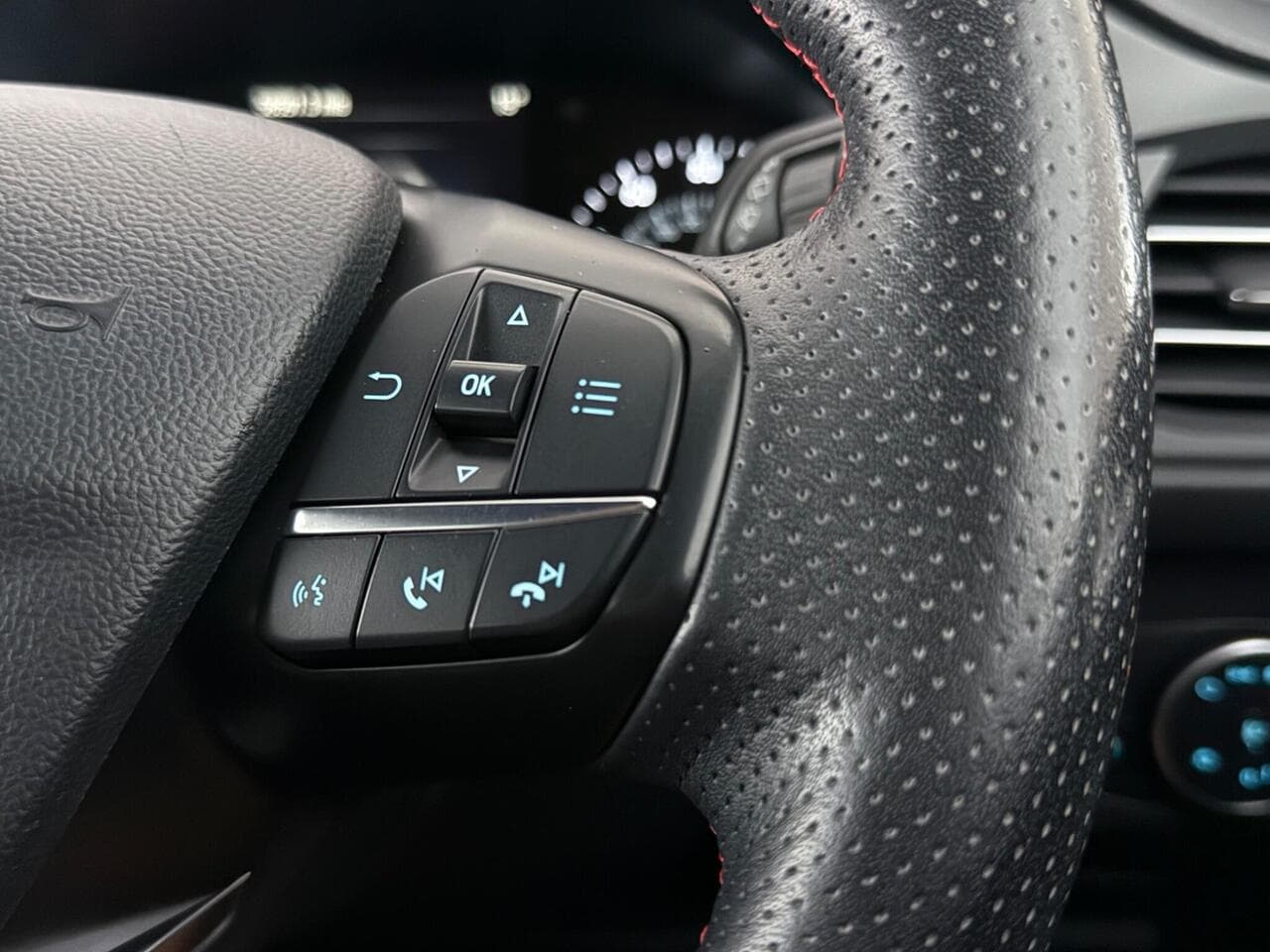 Ford Focus thumbnail Misc Controls