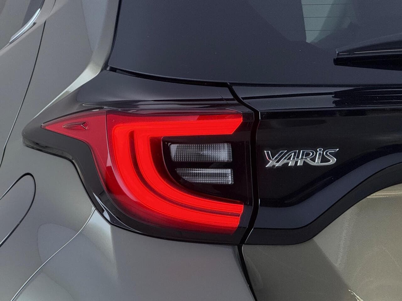 Toyota Yaris thumbnail Lights Rear
