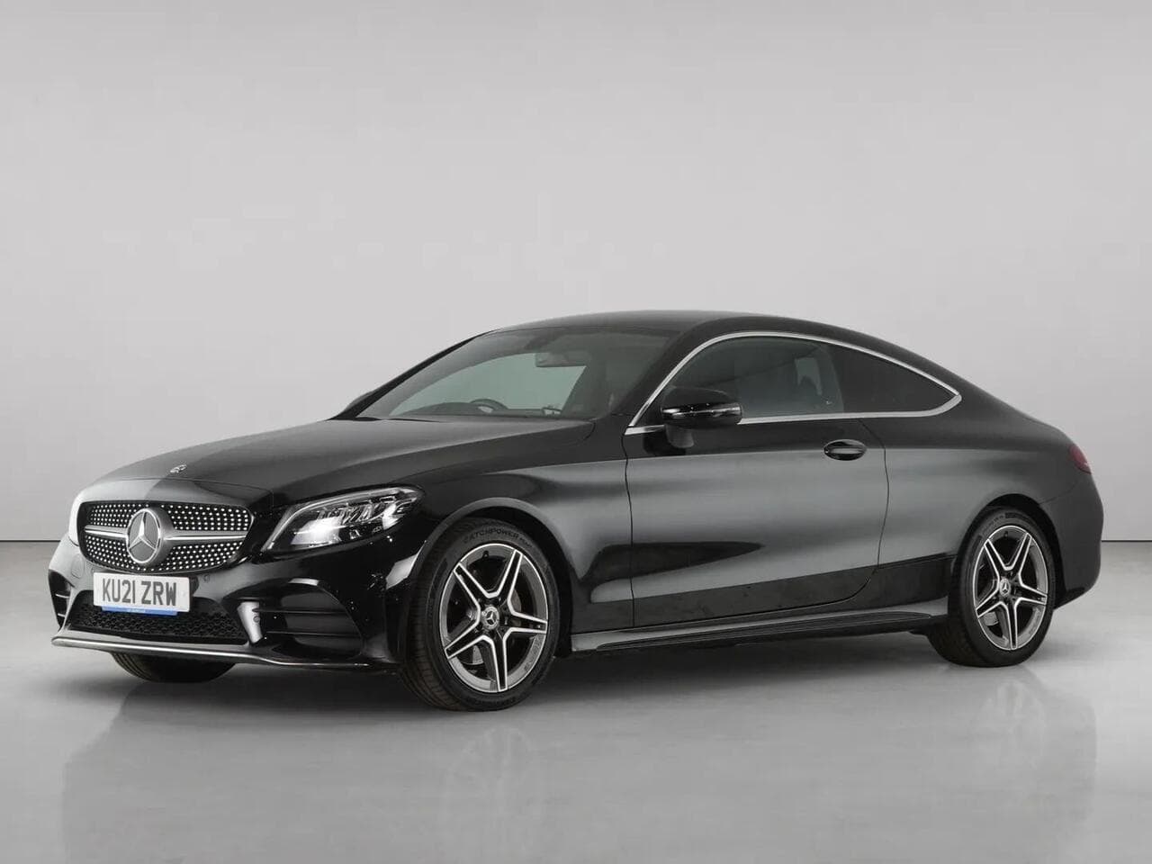 Mercedes-Benz C Class thumbnail Front Left