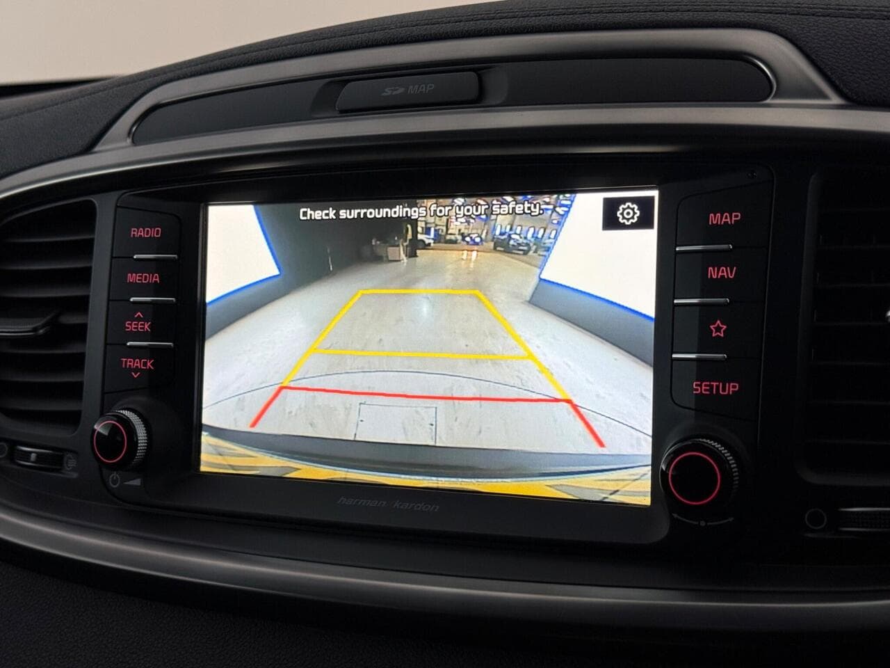 Kia Sorento thumbnail Infotainment System