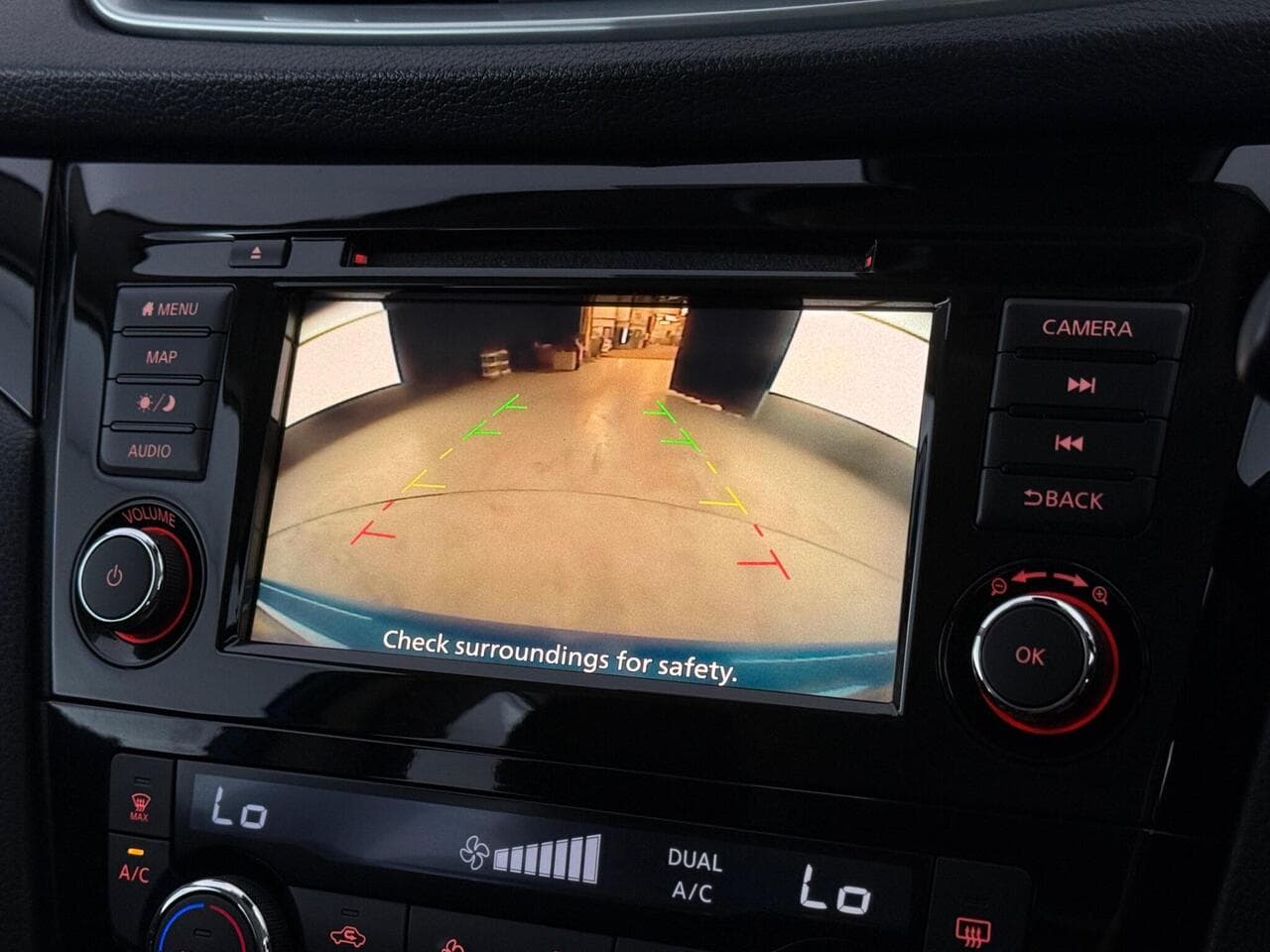 Nissan Qashqai thumbnail Infotainment System
