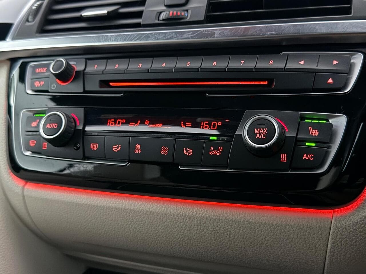 BMW 4 Series thumbnail Infotainment System