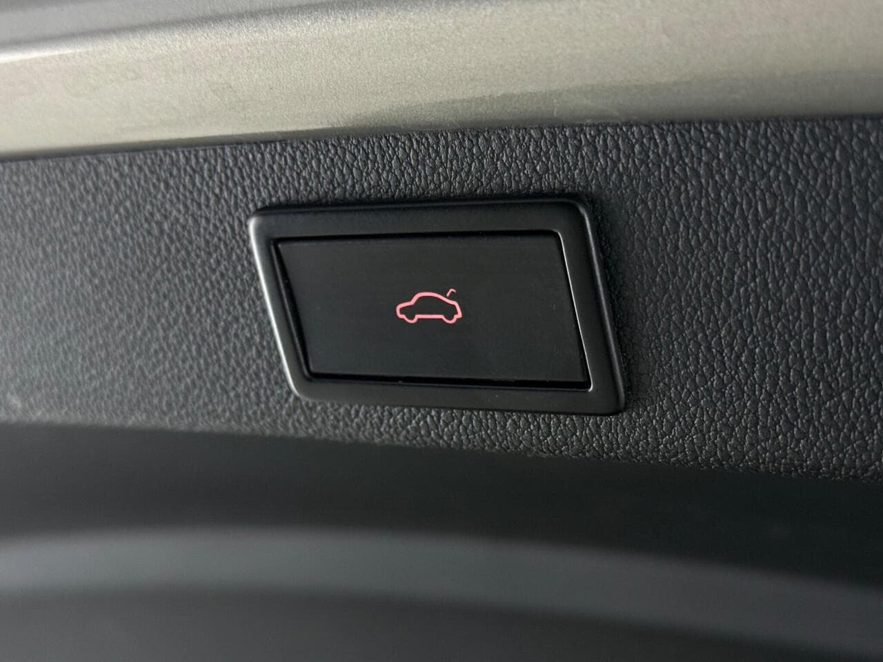 Skoda Superb thumbnail Misc Controls