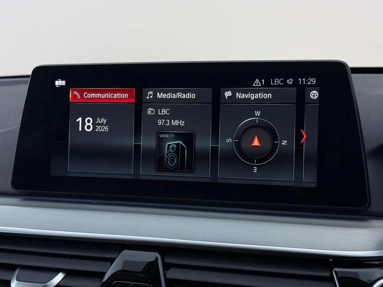 BMW 5 Series thumbnail Infotainment System