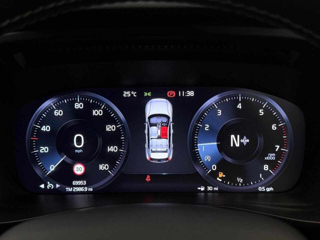 Volvo XC40 thumbnail Driver Instruments