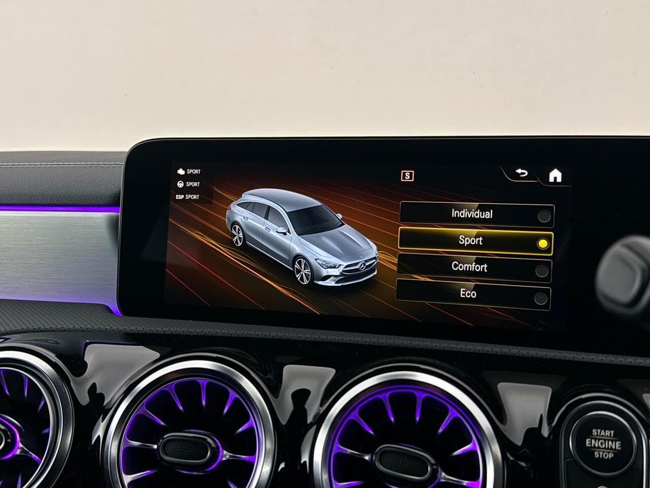 Mercedes-Benz CLA thumbnail Infotainment System