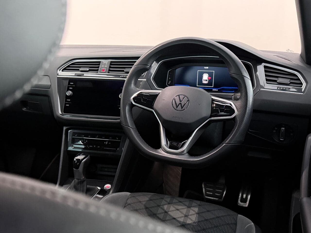 Volkswagen Tiguan thumbnail Inconclusive